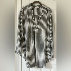 Gray and White linen tunic